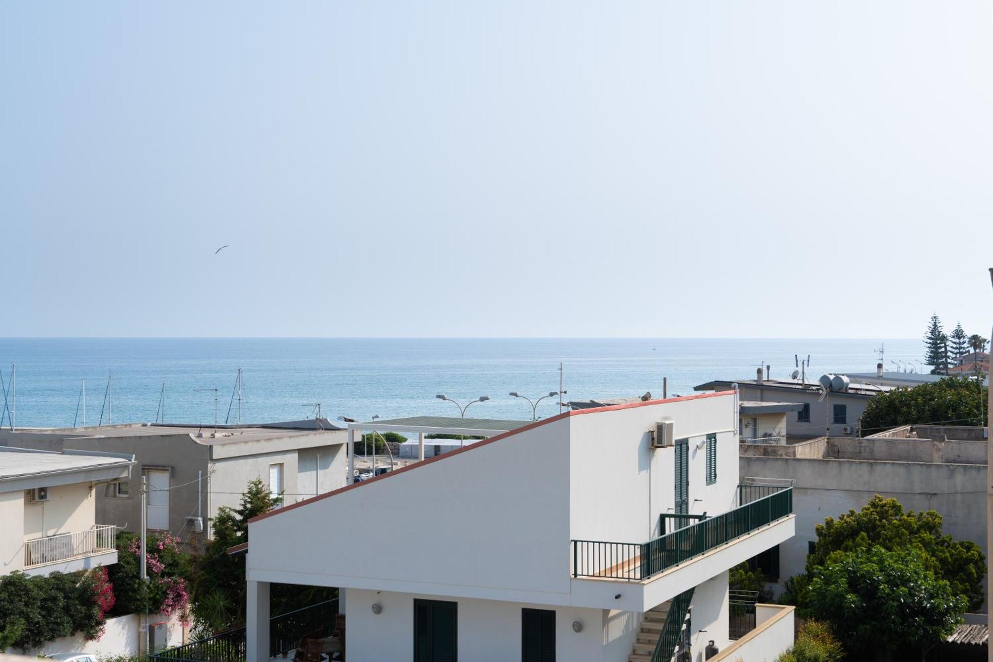 Edilia Vacanze Marina di Ragusa Exterior foto